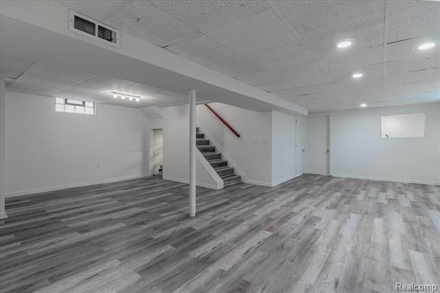 Builiding view fourteen for 37 E Brooklyn, Pontiac, MI. 48340