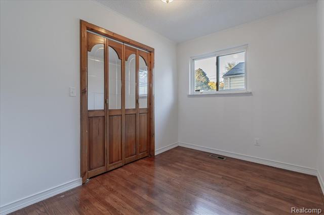 Builiding view six for 37 E Brooklyn, Pontiac, MI. 48340