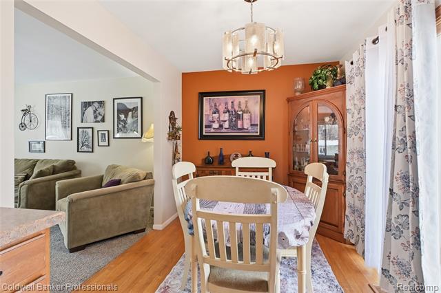 Builiding view seven for 4904 Lake Grove, White Lake, MI. 48383