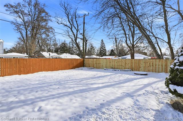 Builiding view three for 4904 Lake Grove, White Lake, MI. 48383