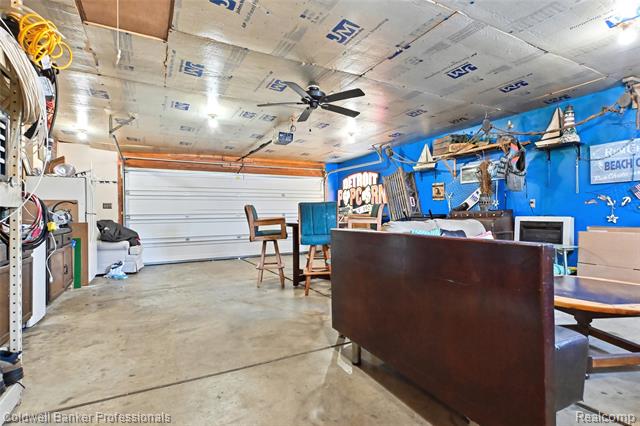 Builiding view twenty seven for 4904 Lake Grove, White Lake, MI. 48383