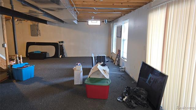 Builiding view seventeen for 1554 Meadow Ridge, Pontiac, MI. 48340