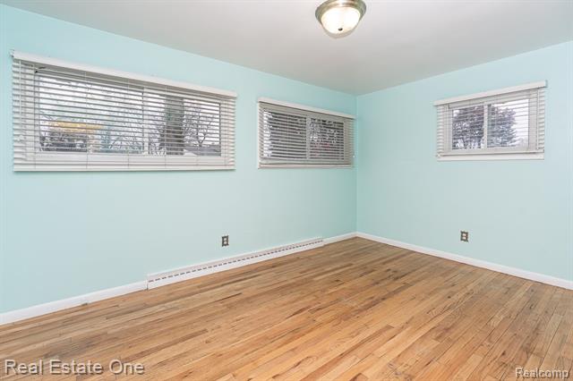 Builiding view eleven for 2510 Sunhill, Waterford, MI. 48329