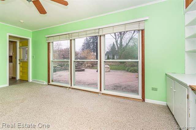 Builiding view twenty for 2510 Sunhill, Waterford, MI. 48329