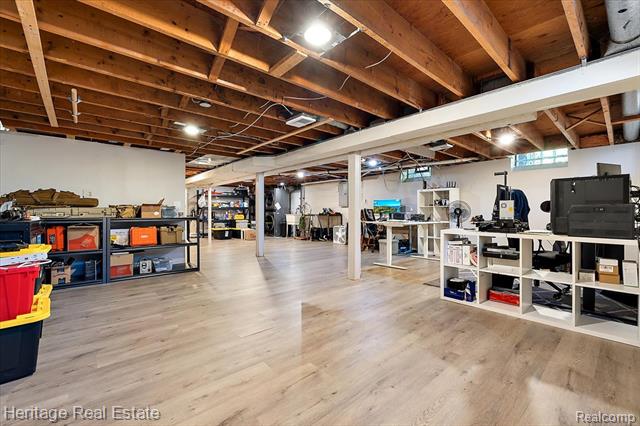 Builiding view fourteen for 2831 Silverstone, Waterford, MI. 48329