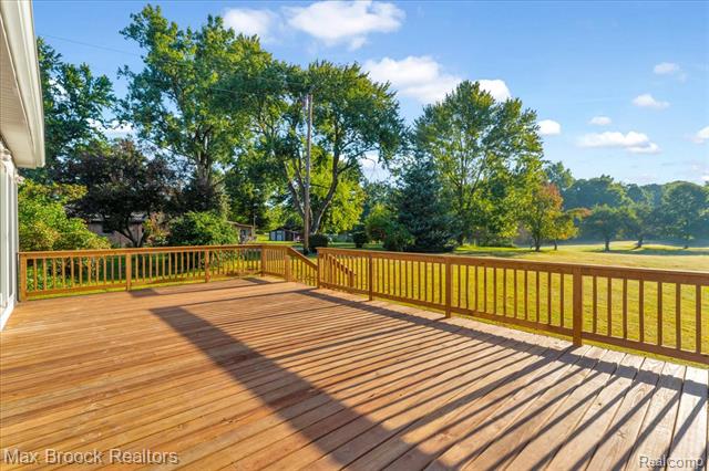 Builiding view forty one for 1654 Giddings, Pontiac, MI. 48340