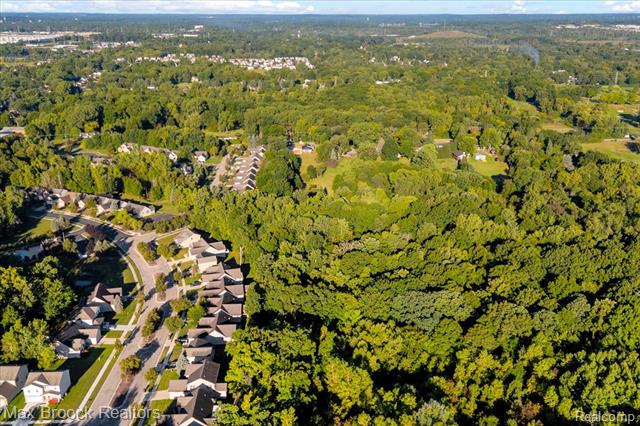 Builiding view forty six for 1654 Giddings, Pontiac, MI. 48340