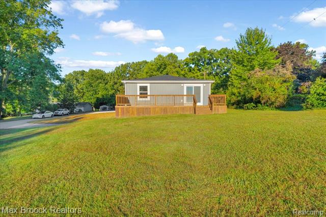 Builiding view forty for 1654 Giddings, Pontiac, MI. 48340