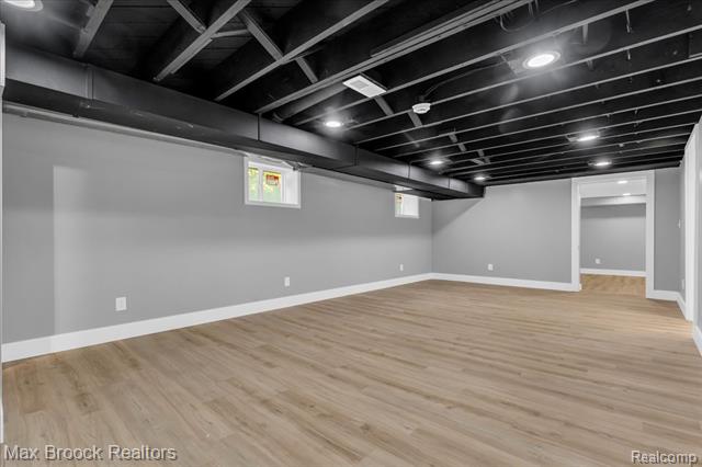 Builiding view thirty six for 1654 Giddings, Pontiac, MI. 48340