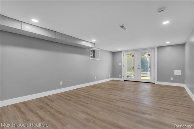 Builiding view twenty six for 1654 Giddings, Pontiac, MI. 48340