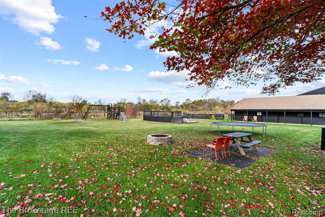 Builiding view fifty one for 5950 Carscadden Way, Highland, MI. 48357