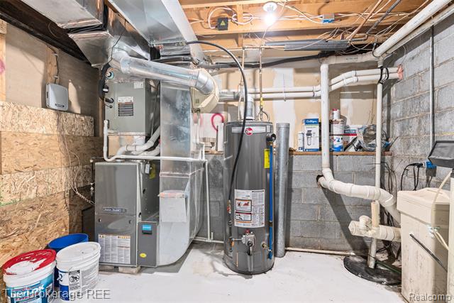 Builiding view forty one for 5950 Carscadden Way, Highland, MI. 48357