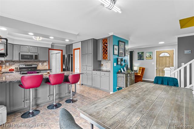 Builiding view fourteen for 5950 Carscadden Way, Highland, MI. 48357