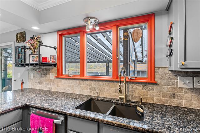 Builiding view nineteen for 5950 Carscadden Way, Highland, MI. 48357