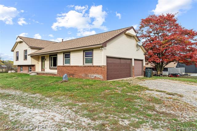 Builiding view seven for 5950 Carscadden Way, Highland, MI. 48357