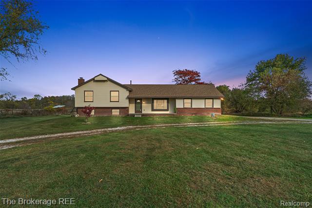 Builiding view seventy nine for 5950 Carscadden Way, Highland, MI. 48357