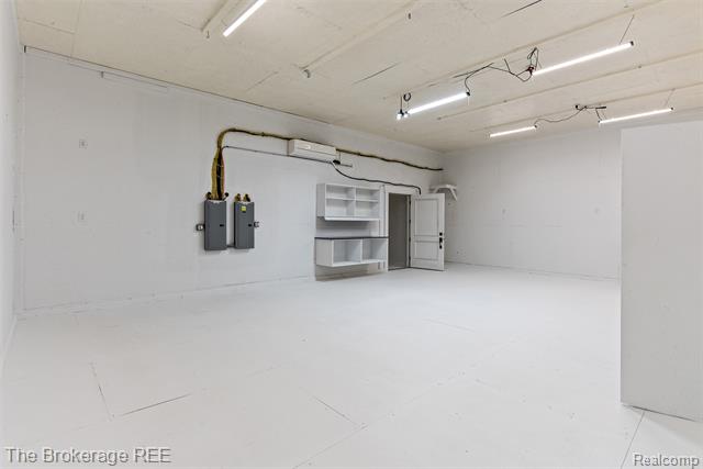 Builiding view sixty one for 5950 Carscadden Way, Highland, MI. 48357