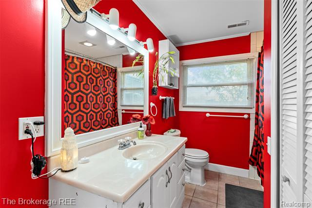 Builiding view thirty seven for 5950 Carscadden Way, Highland, MI. 48357