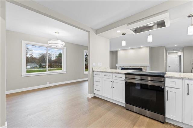 Builiding view five for 3460 Clayton, Waterford, MI. 48329