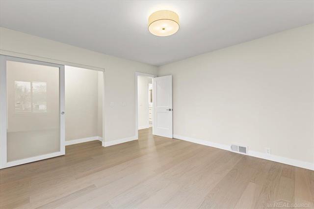 Builiding view twenty two for 3460 Clayton, Waterford, MI. 48329