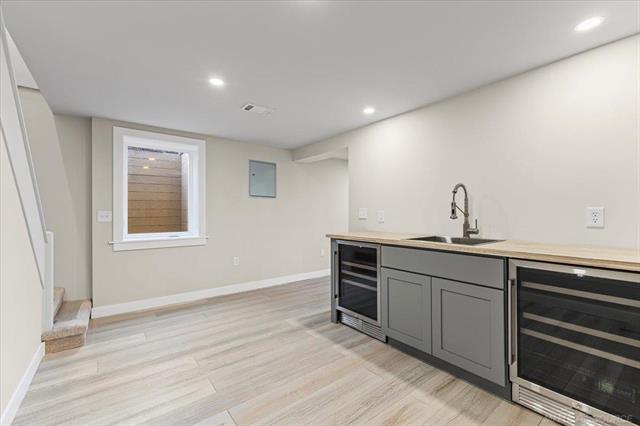 Builiding view twenty for 3460 Clayton, Waterford, MI. 48329