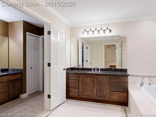 Builiding view forty four for 1364 Kentfield, Rochester, MI. 48307