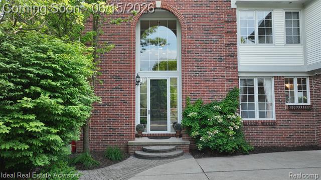 Builiding view four for 1364 Kentfield, Rochester, MI. 48307