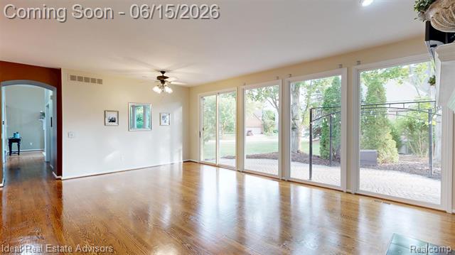 Builiding view thirty one for 1364 Kentfield, Rochester, MI. 48307