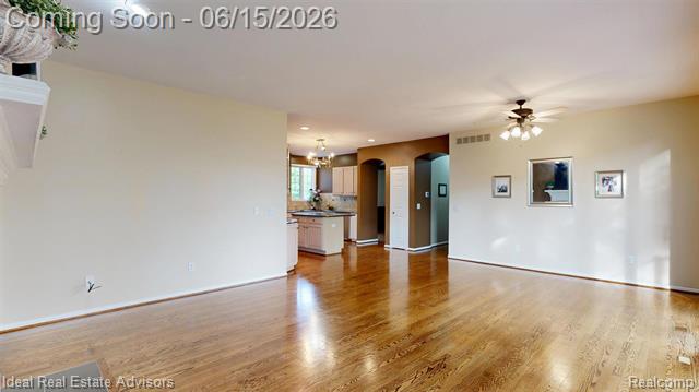 Builiding view thirty for 1364 Kentfield, Rochester, MI. 48307