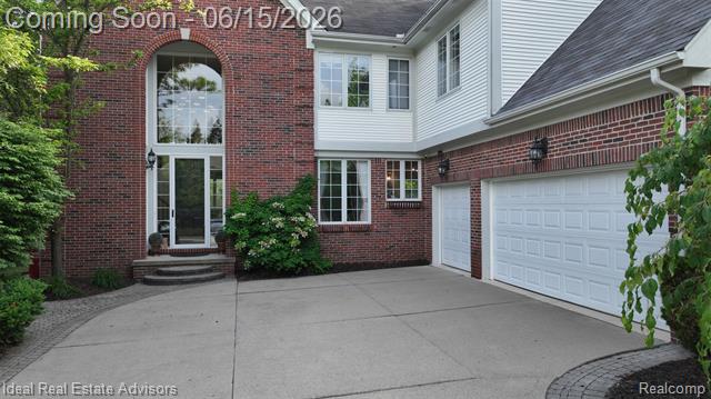 Builiding view three for 1364 Kentfield, Rochester, MI. 48307