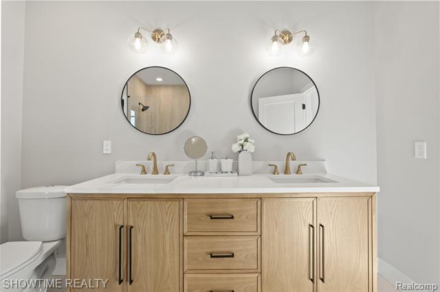 Builiding view fifteen for 334 Romeo, Rochester, MI. 48307