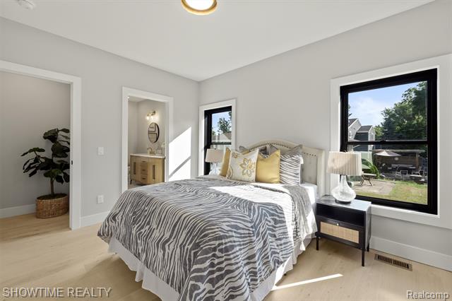 Builiding view thirteen for 334 Romeo, Rochester, MI. 48307