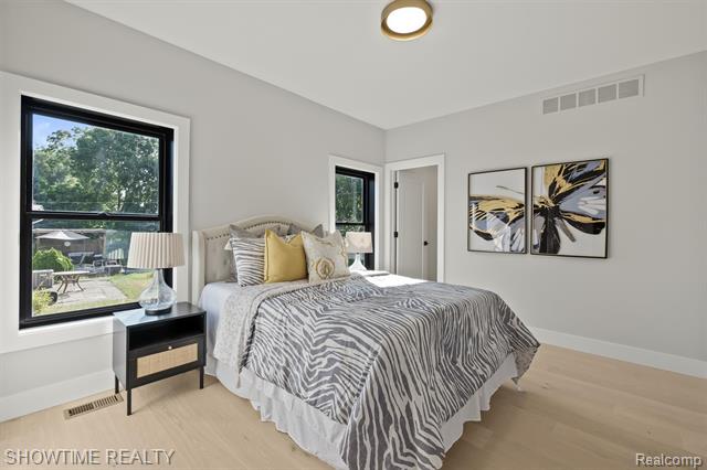 Builiding view twelve for 334 Romeo, Rochester, MI. 48307