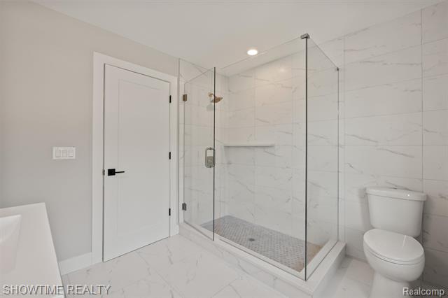 Builiding view twenty eight for 334 Romeo, Rochester, MI. 48307