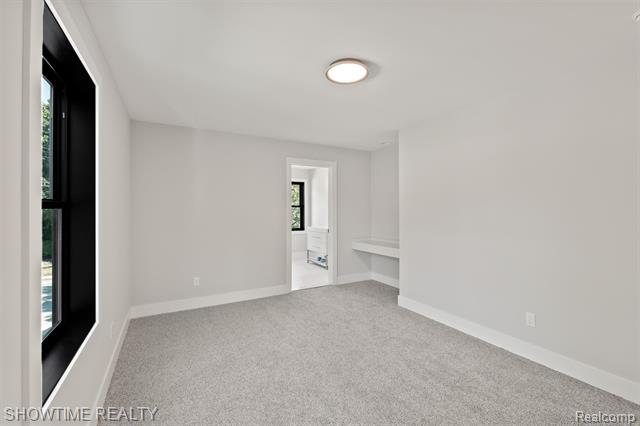 Builiding view twenty five for 334 Romeo, Rochester, MI. 48307