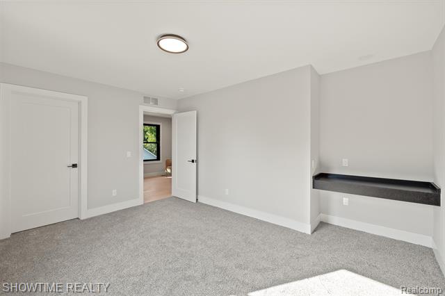 Builiding view twenty two for 334 Romeo, Rochester, MI. 48307