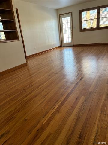 Builiding view ten for 836 Miller, Rochester, MI. 48307