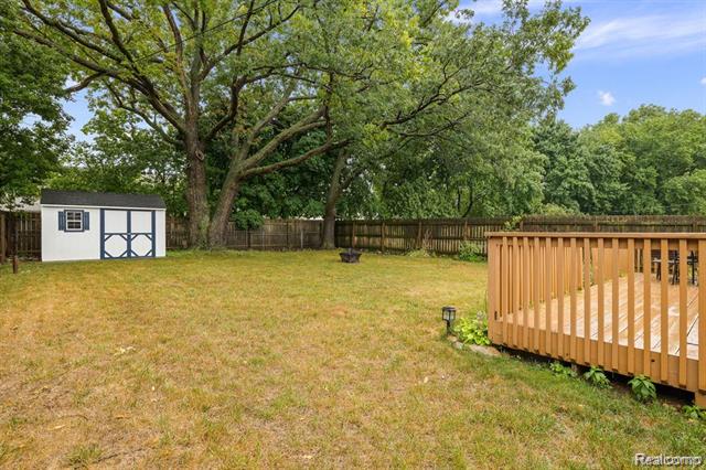 Builiding view thirty four for 836 Miller, Rochester, MI. 48307