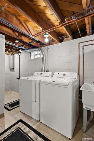 Builiding view thirty three for 836 Miller, Rochester, MI. 48307