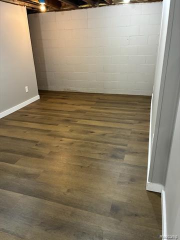 Builiding view thirty two for 836 Miller, Rochester, MI. 48307