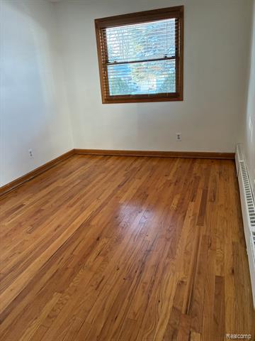 Builiding view twenty four for 836 Miller, Rochester, MI. 48307