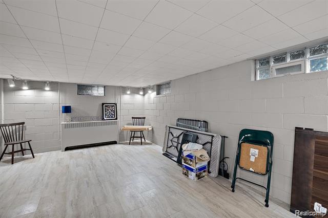 Builiding view twenty nine for 836 Miller, Rochester, MI. 48307