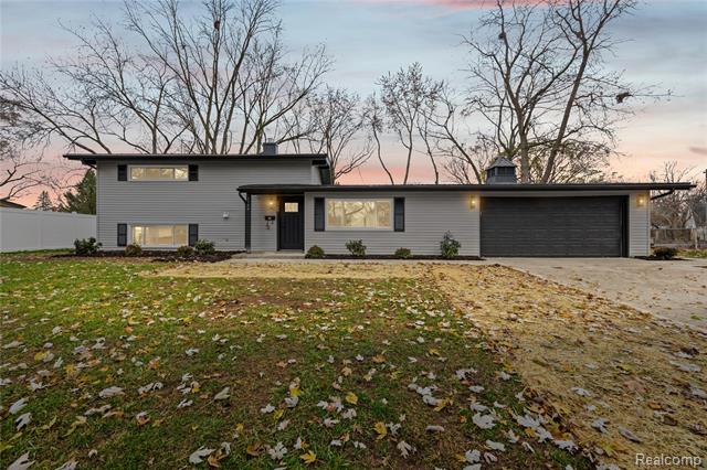 Builiding view four for 3568 Warringham, Waterford, MI. 48329