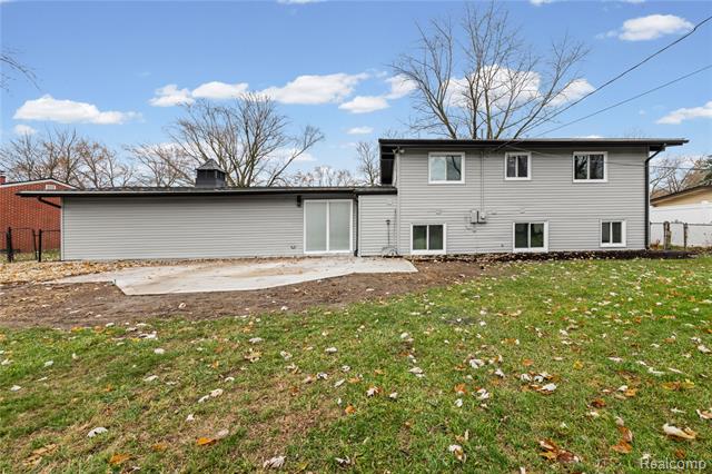 Builiding view nine for 3568 Warringham, Waterford, MI. 48329