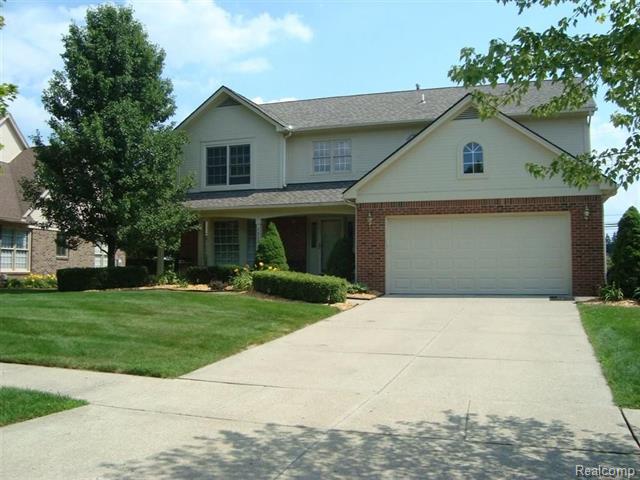 front view for 1022 Pointe Place Blvd, Rochester, Mi. 48307