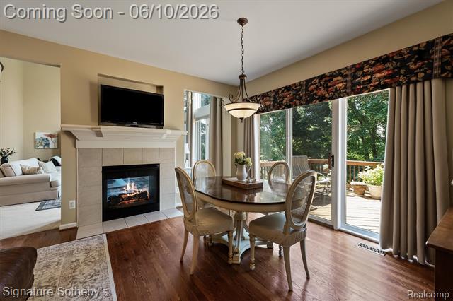 Builiding view five for 602 Appoline, Rochester, MI. 48307
