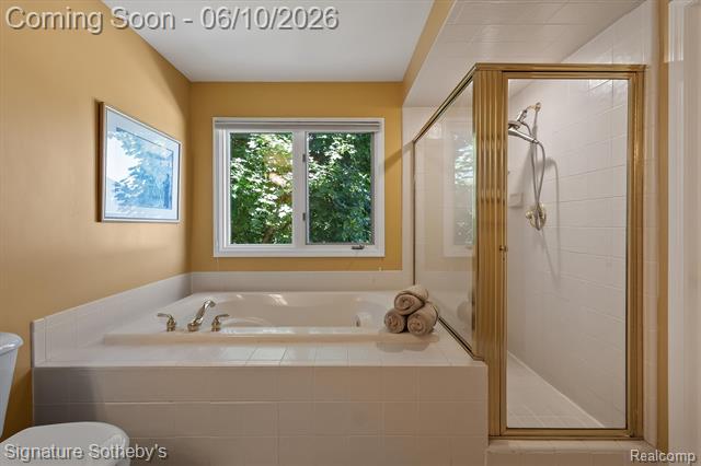 Builiding view nineteen for 602 Appoline, Rochester, MI. 48307
