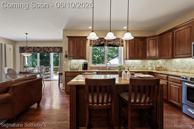 Builiding view seven for 602 Appoline, Rochester, MI. 48307