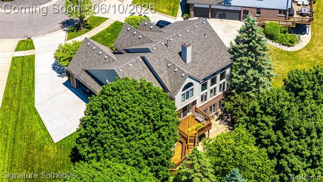 Builiding view thirty three for 602 Appoline, Rochester, MI. 48307