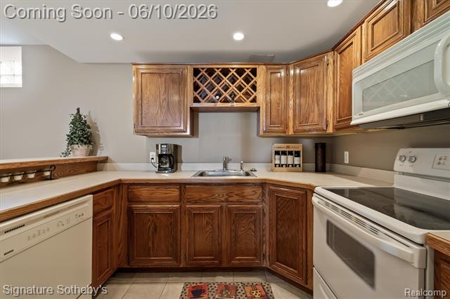 Builiding view twenty seven for 602 Appoline, Rochester, MI. 48307